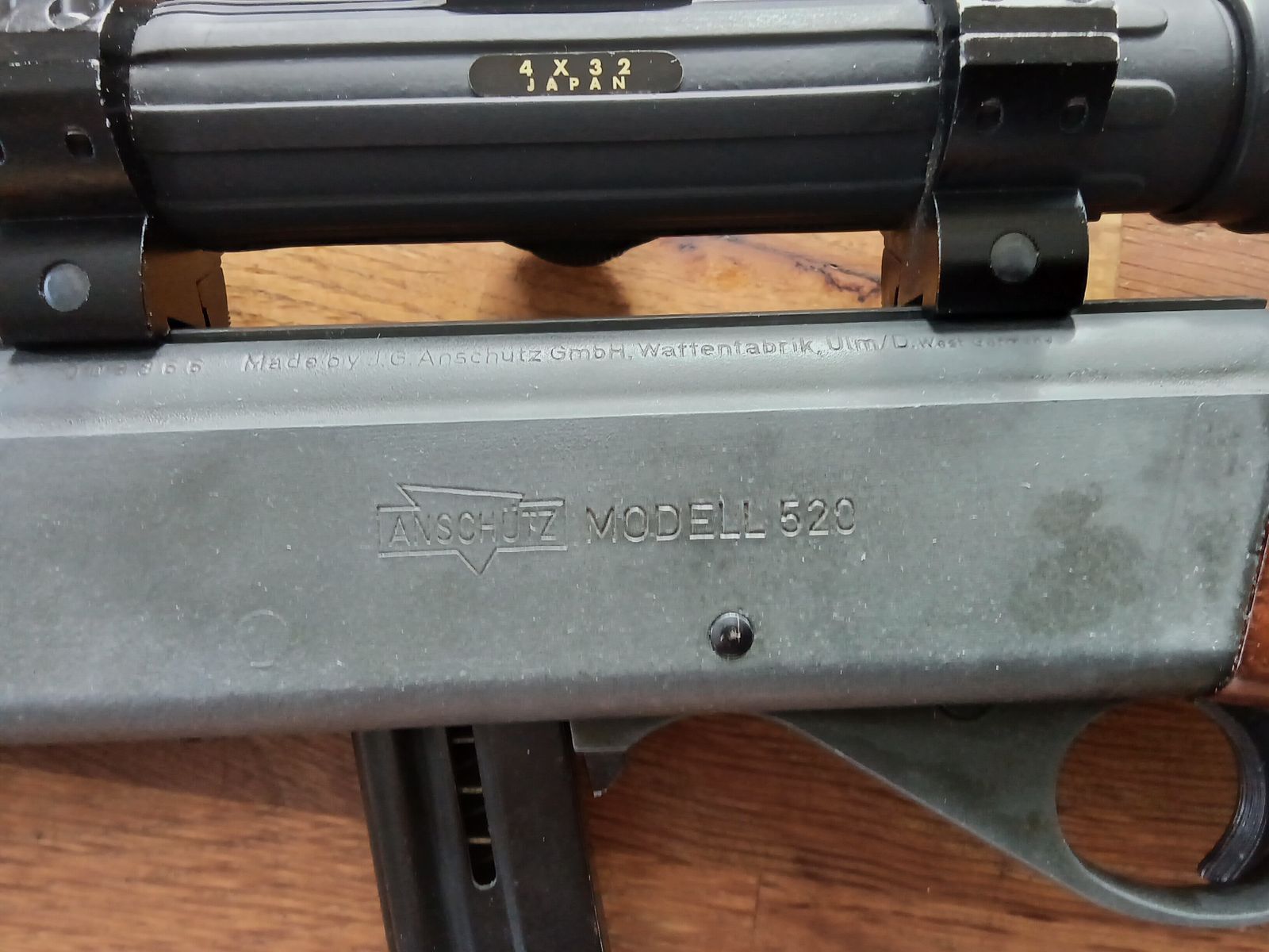 Anschütz 520/61 zelfladende geweer, halfautomatisch KK .22lr