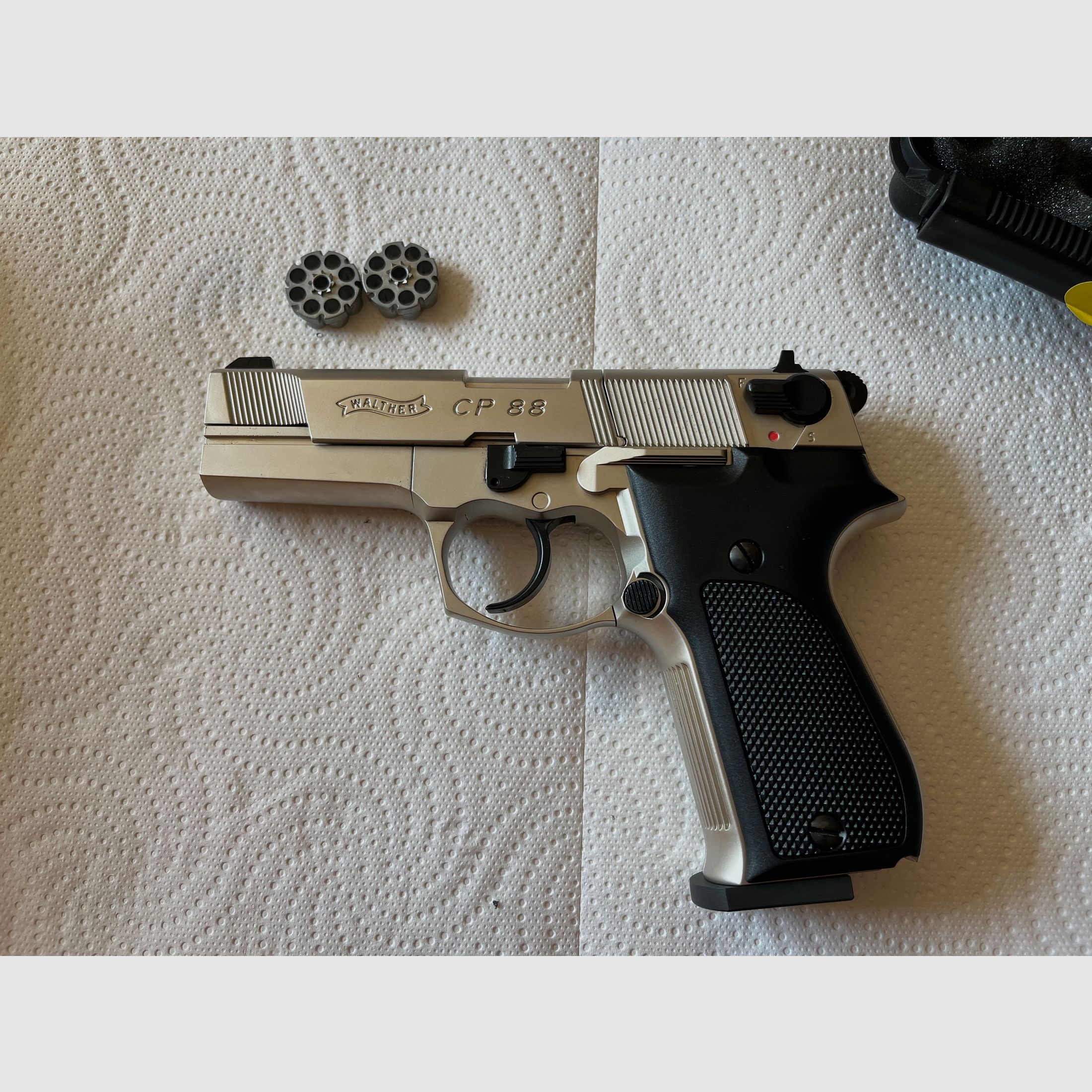 Walther CP88 Nickel-Finish, like new, CO2, air pistol