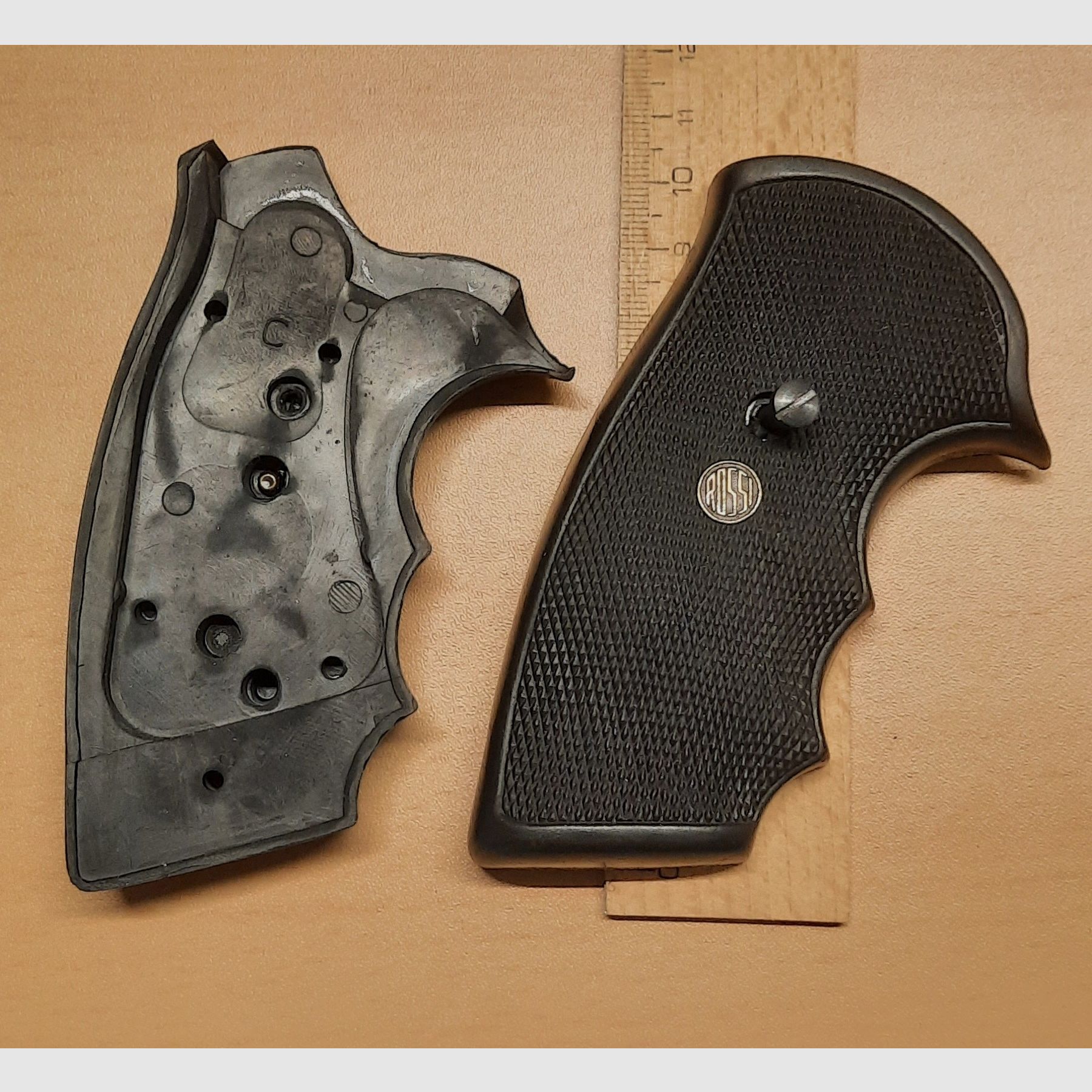 Rossi Revolver Griffschalen Gummi  von Rossi Pachmayr / Taurus, Bild 3 von 3