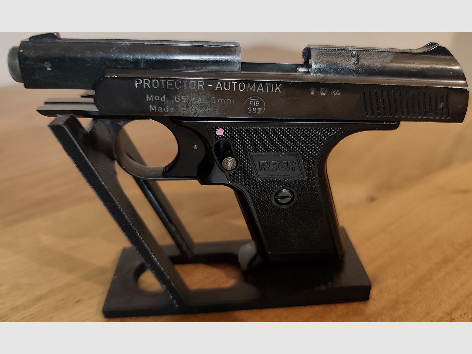 RECK Protector Automatik Mod.G5 PTB 387 Kaliber 8mm +10 Schoten CS Gas van Umarex