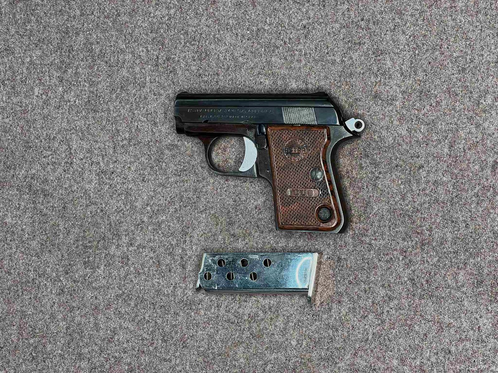 Astra-Uncetay CIA 6,35 mm Browning