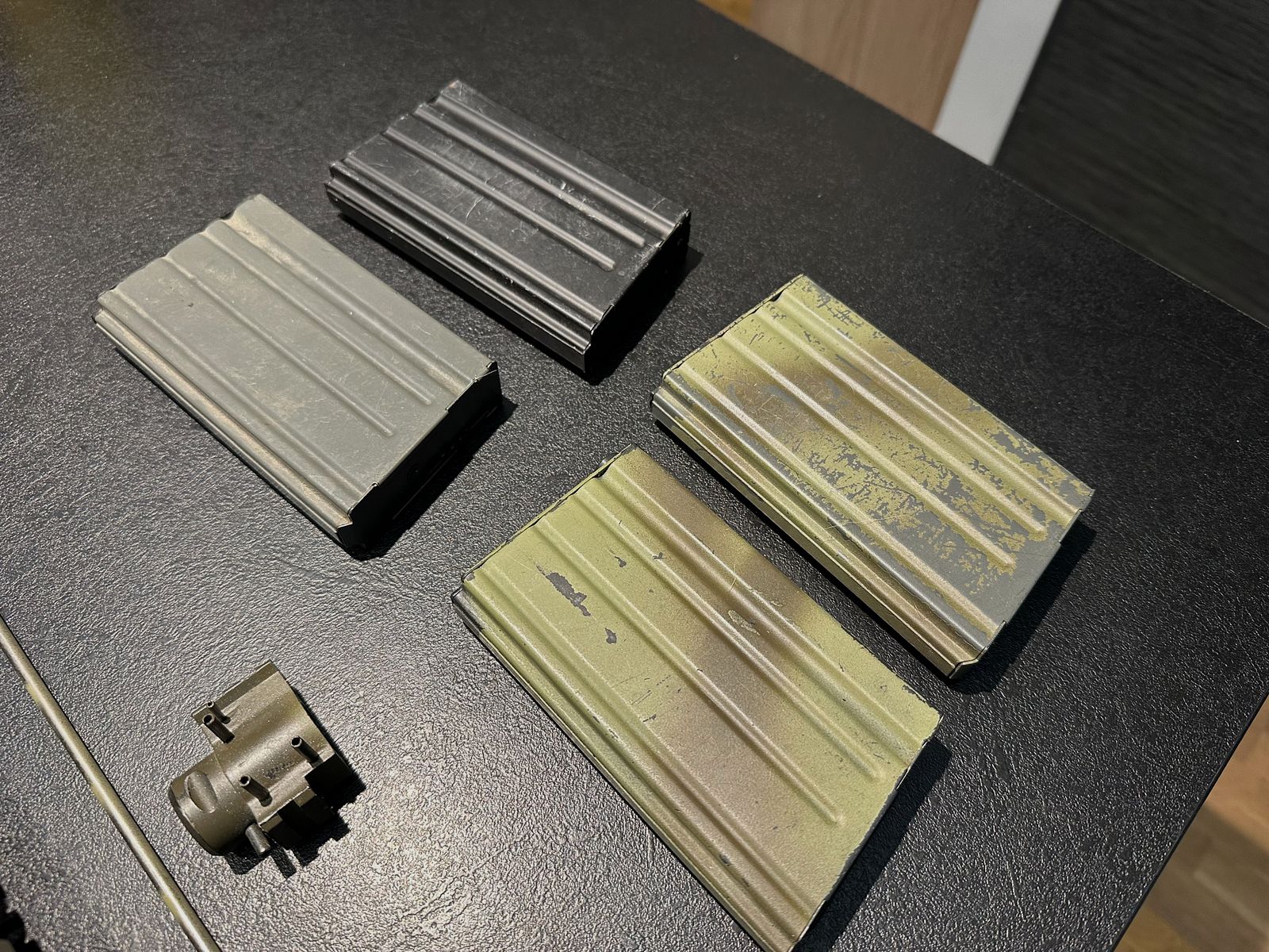 SR25 parts und Mags