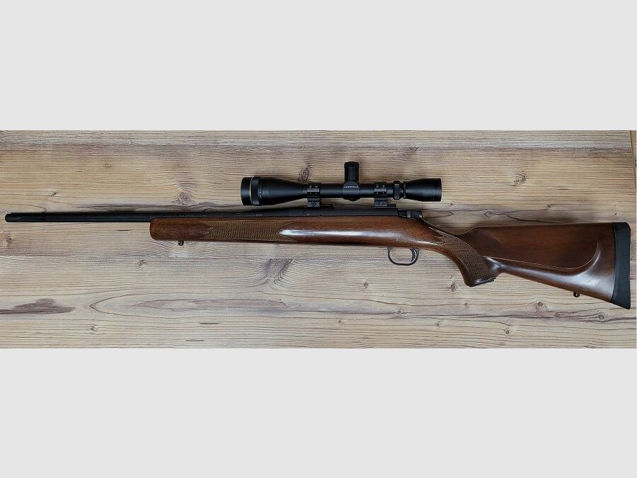 Mossberg 100 ATR mit Leupold 6-18x40 VX-II