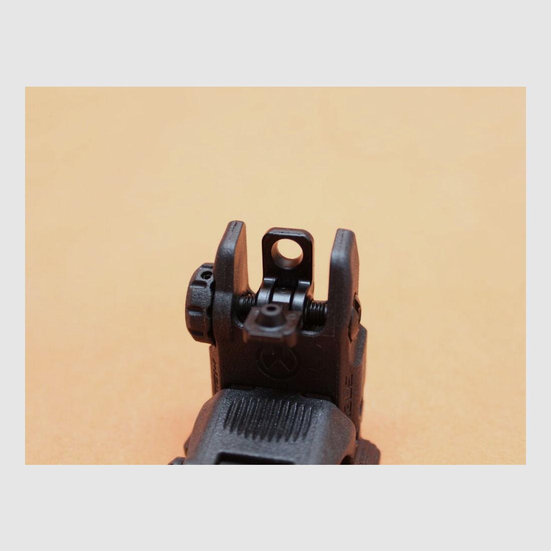 Magpul Magpul MBUS Mira delantera y trasera plegable SET Montaje de guardamanos Polímero Negro Klappkimme y Klappkorn