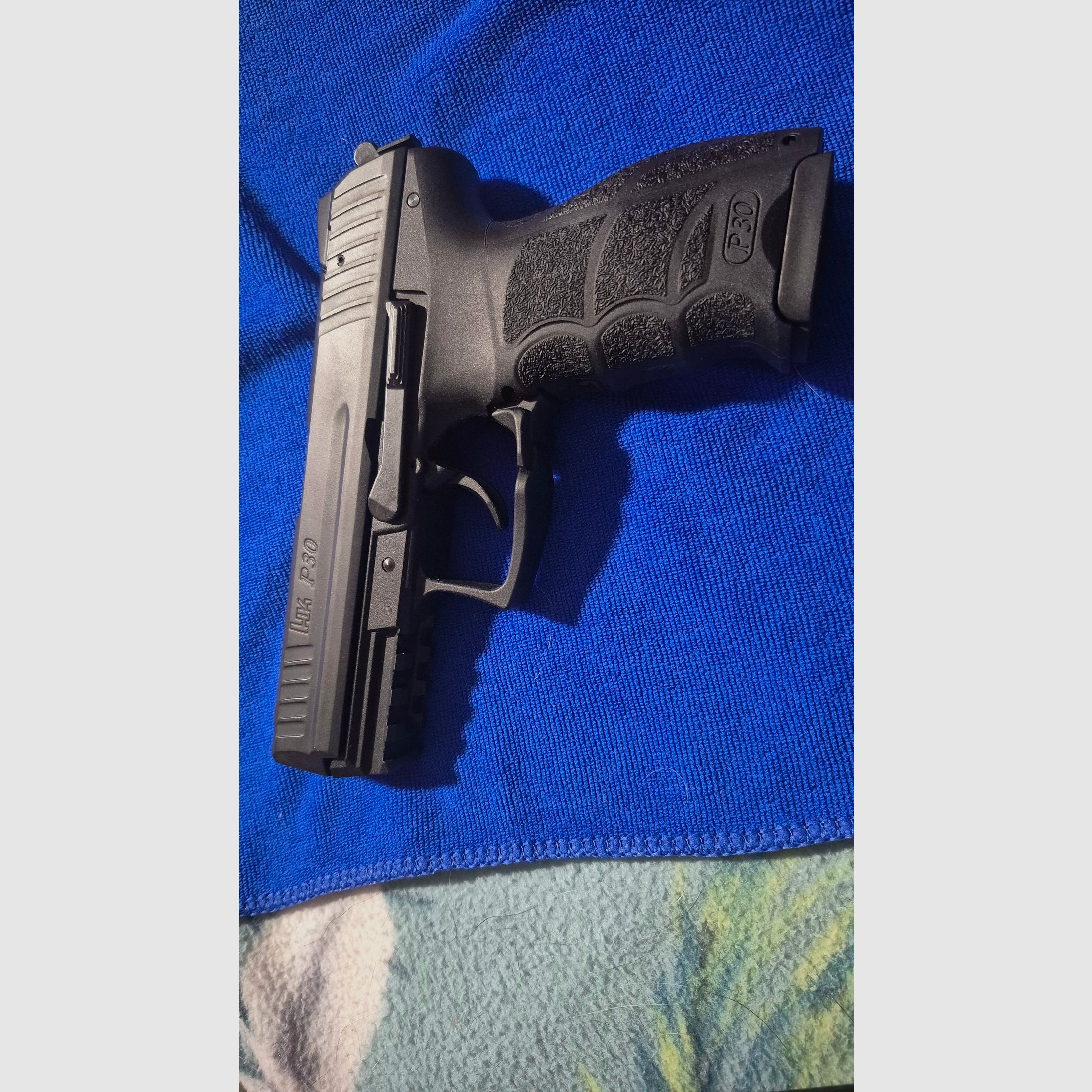 Na sprzedaż pistolet alarmowy P 30 kal. 9 mm za 150 euro
