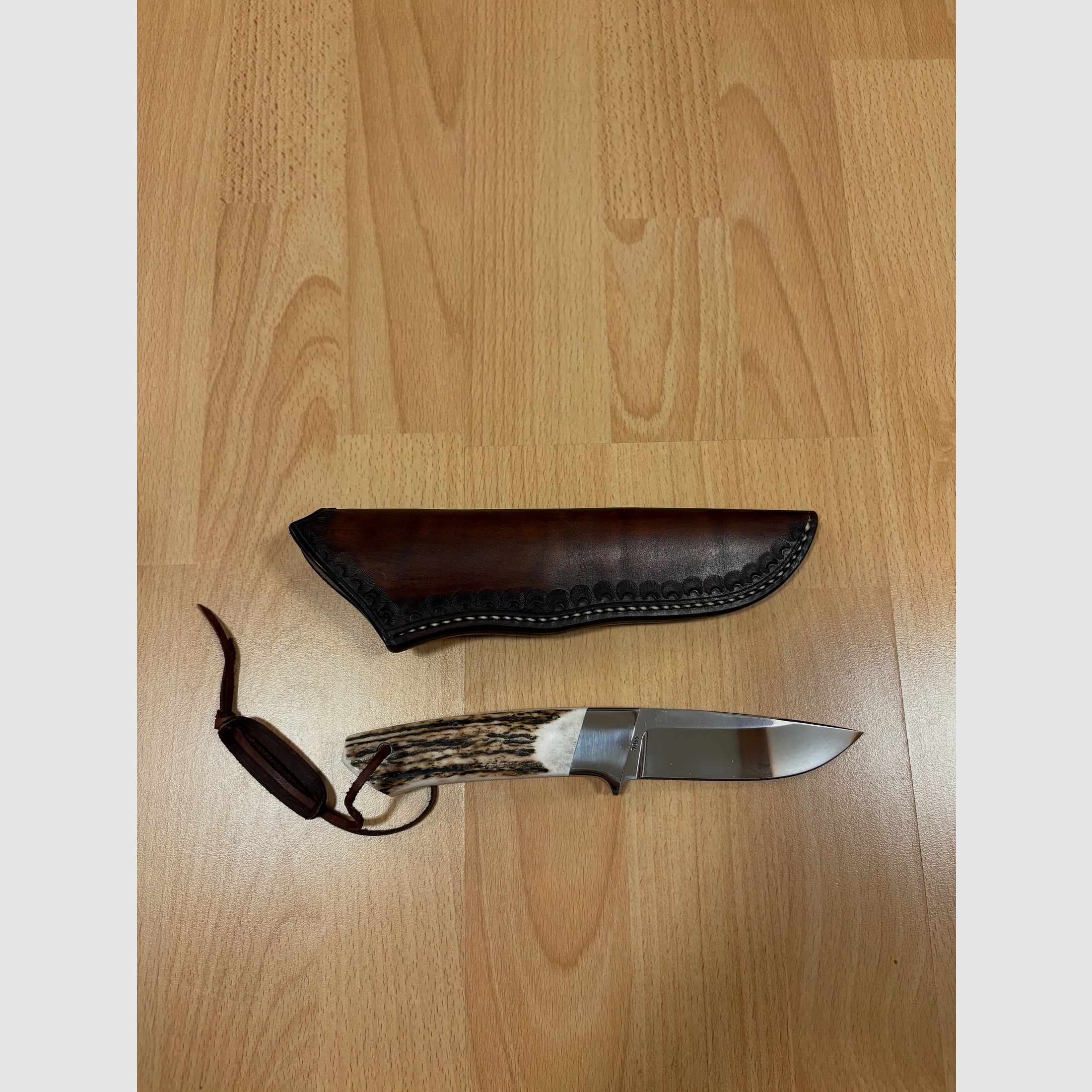 DNC Jagdmesser mit Hirschhorn