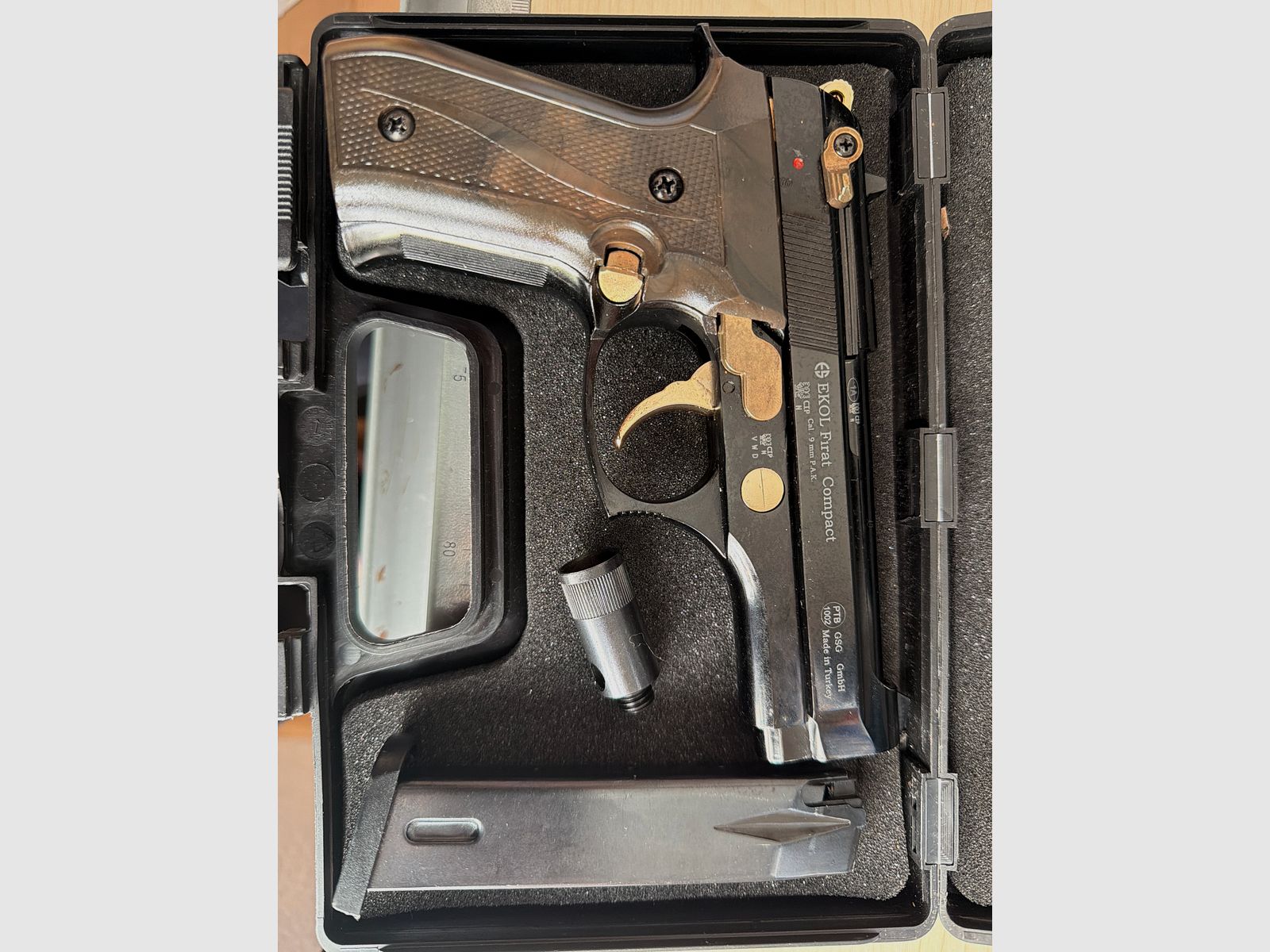 EKOL Compact Schwarz Gold