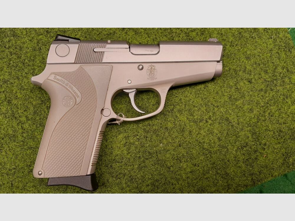 Smith&Wesson	 3913