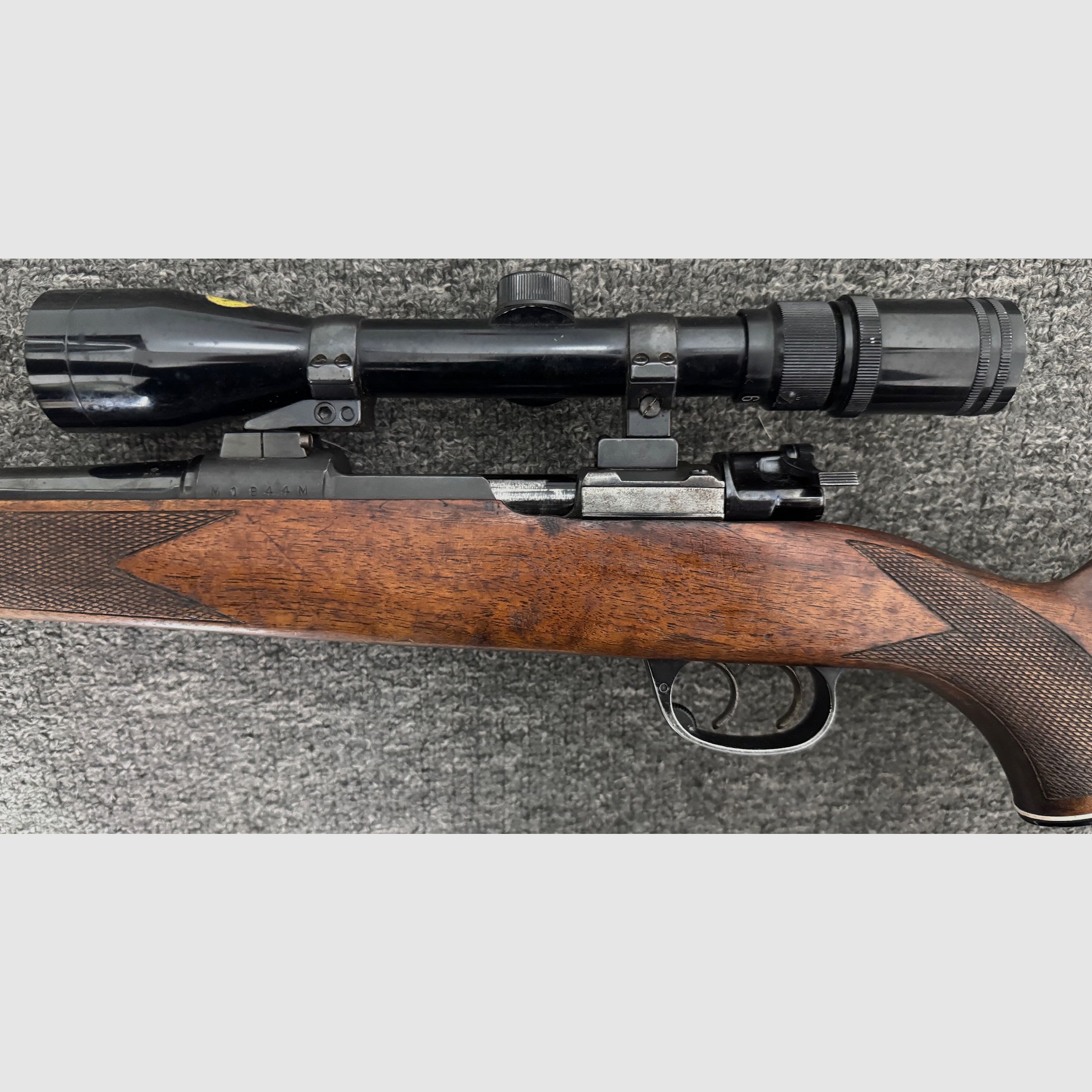 98 w kalibrze 7x64 z lunetą 3-9x40