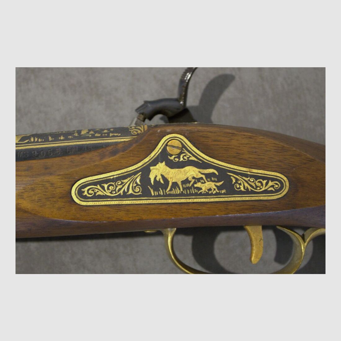 Beau fusil à chargement par la bouche avec décoration dorée pour la chasse. Calibre 45 réplique de fusil à chargement par la bouche techniquement avant le 1er janvier 1871