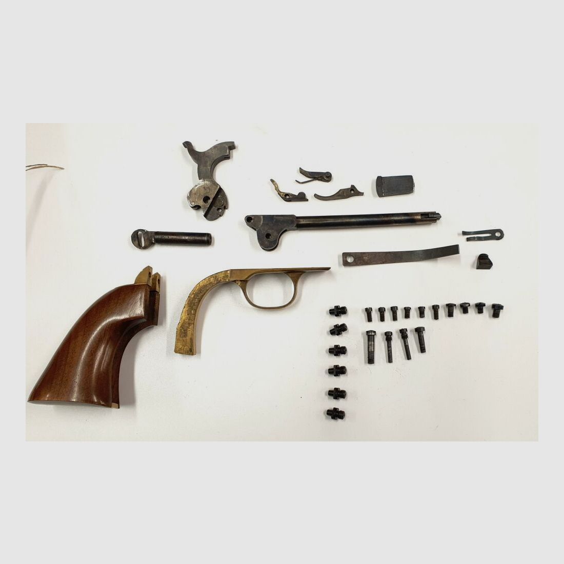 // Teilesatz/Parts-Kit/Ersatzteile-Set Revolver Navy Model Perkussionsrevolver