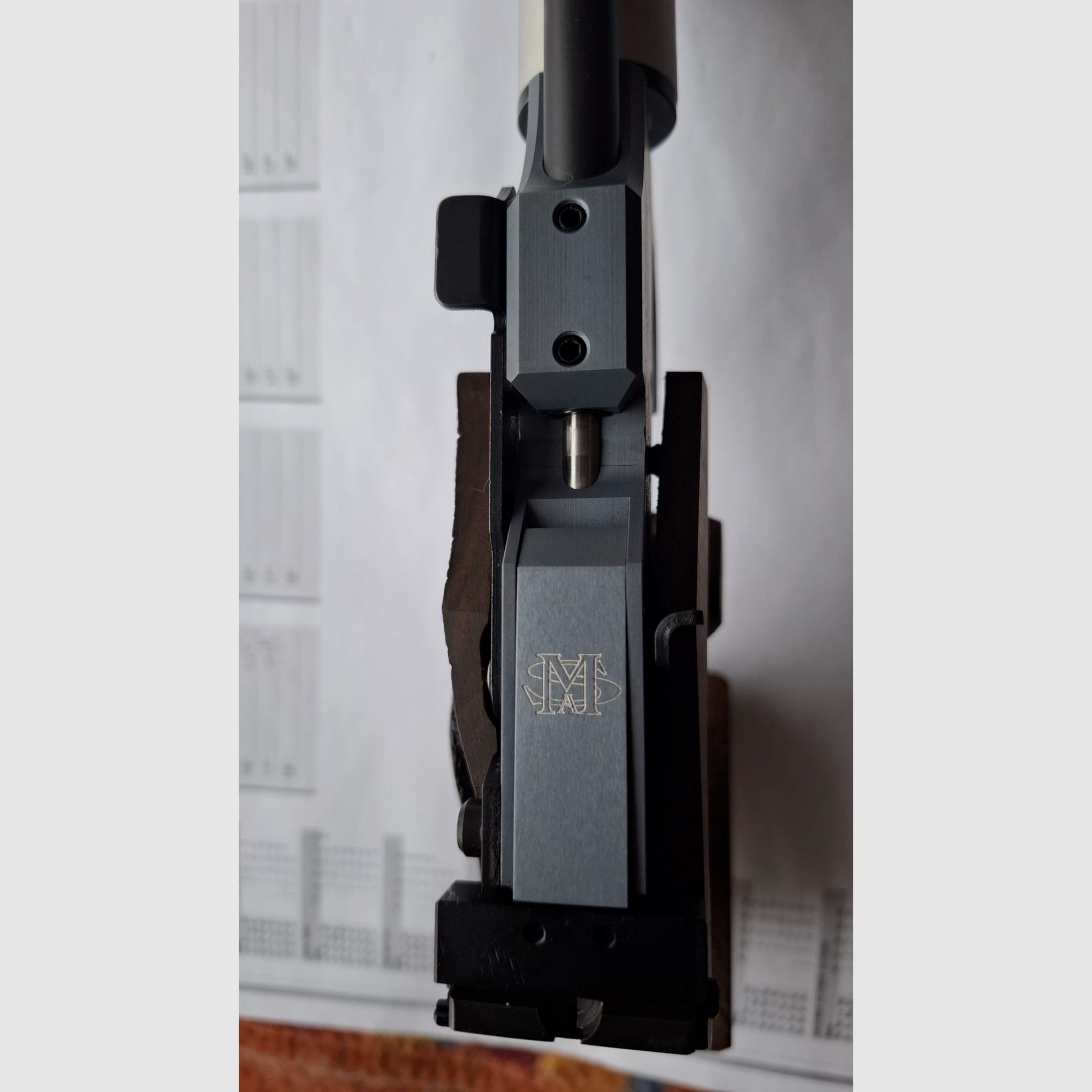 Pistolet à air Anschütz SAM M10 Cal.4,5