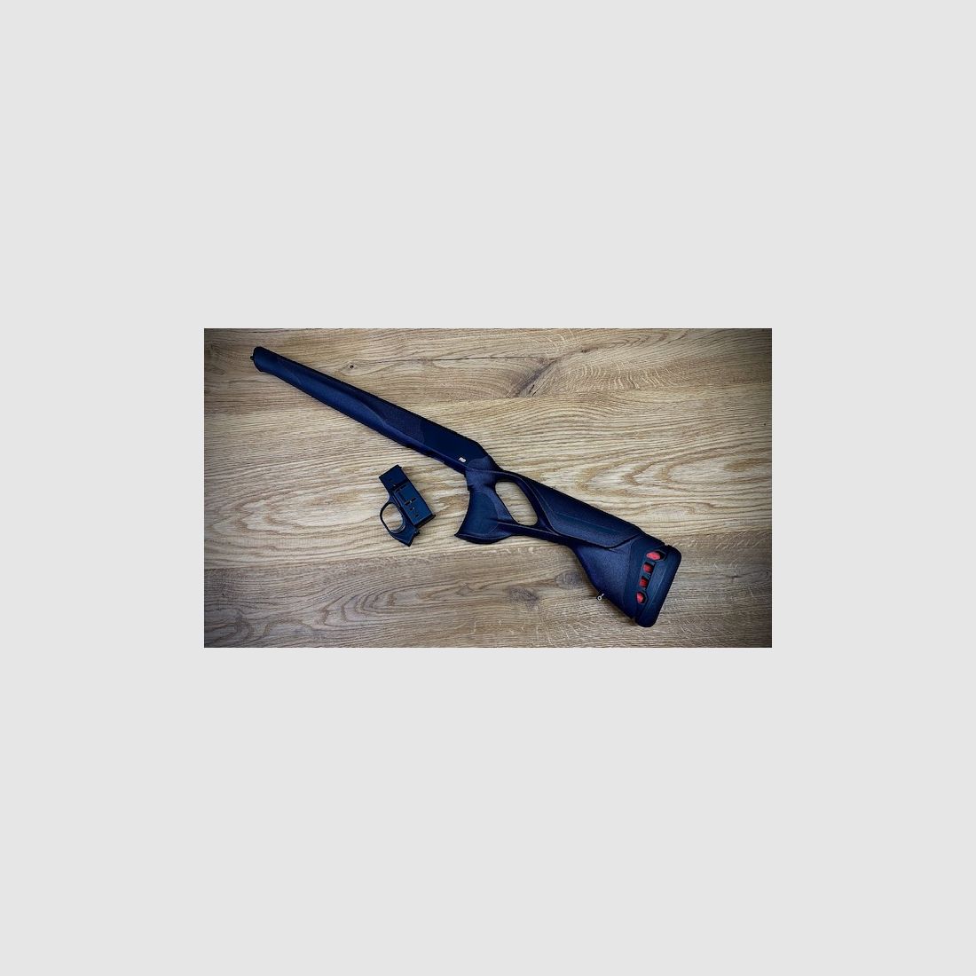 Blaser R8 Ultimate Schäftung / Schwarz-Braun / 17mm Kontur / Rückstoßdämpfungssystem