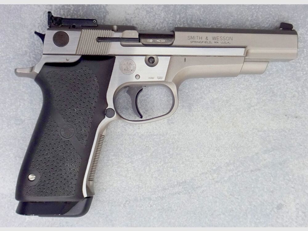 SMITH & WESSON TARGET CHAMPION Pistole