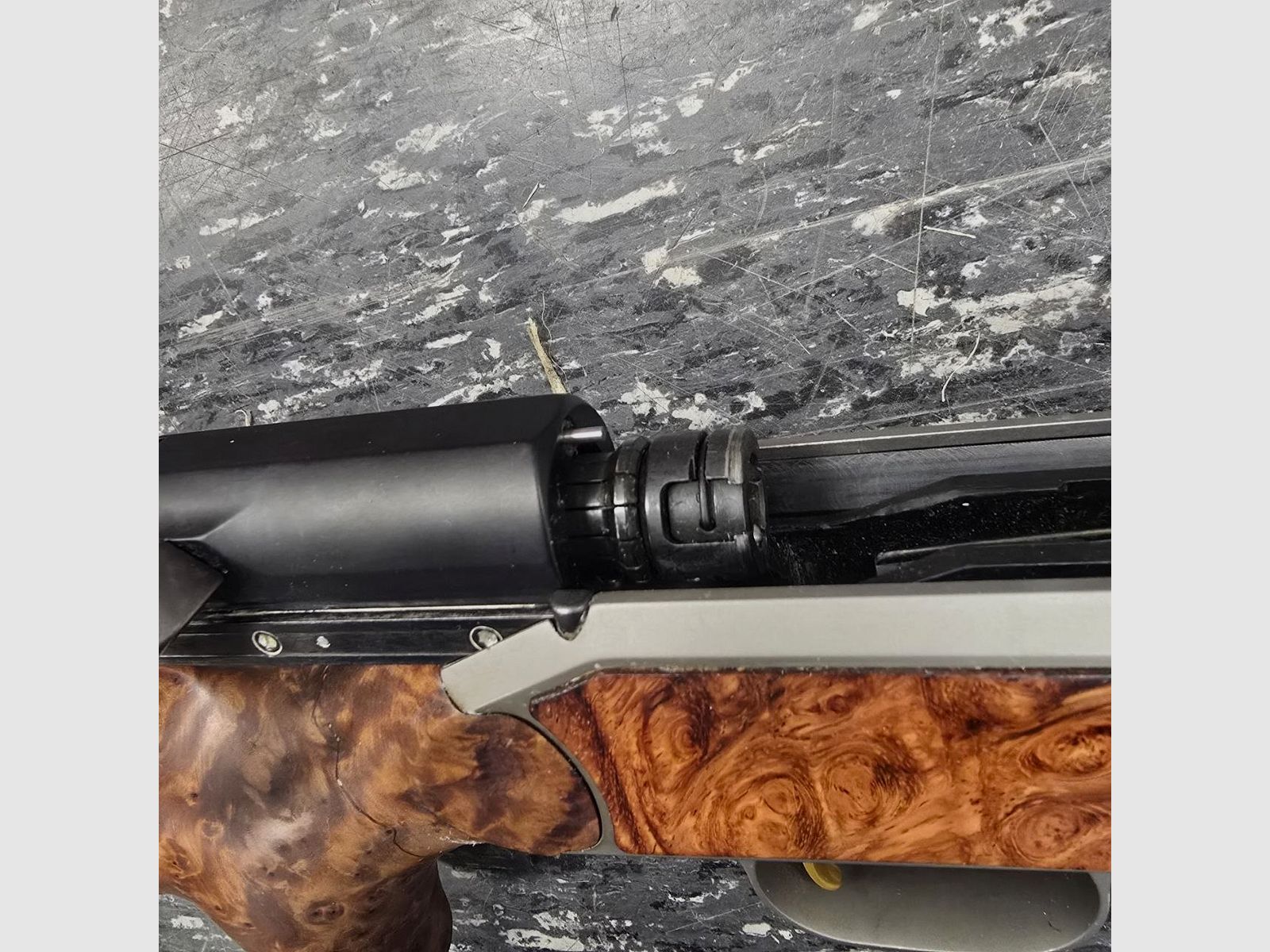 Blaser R93 Luxus in 8x68S mit Tuja Sonderschaft