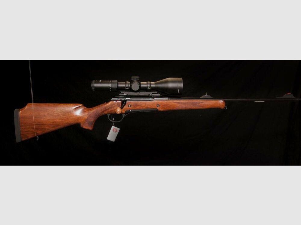 Kompletny zestaw młodego myśliwego z karabinem powtarzalnym z lunetą luksusową, drewno Haenel Jäger 10 Timber Edition, montaż Dentler