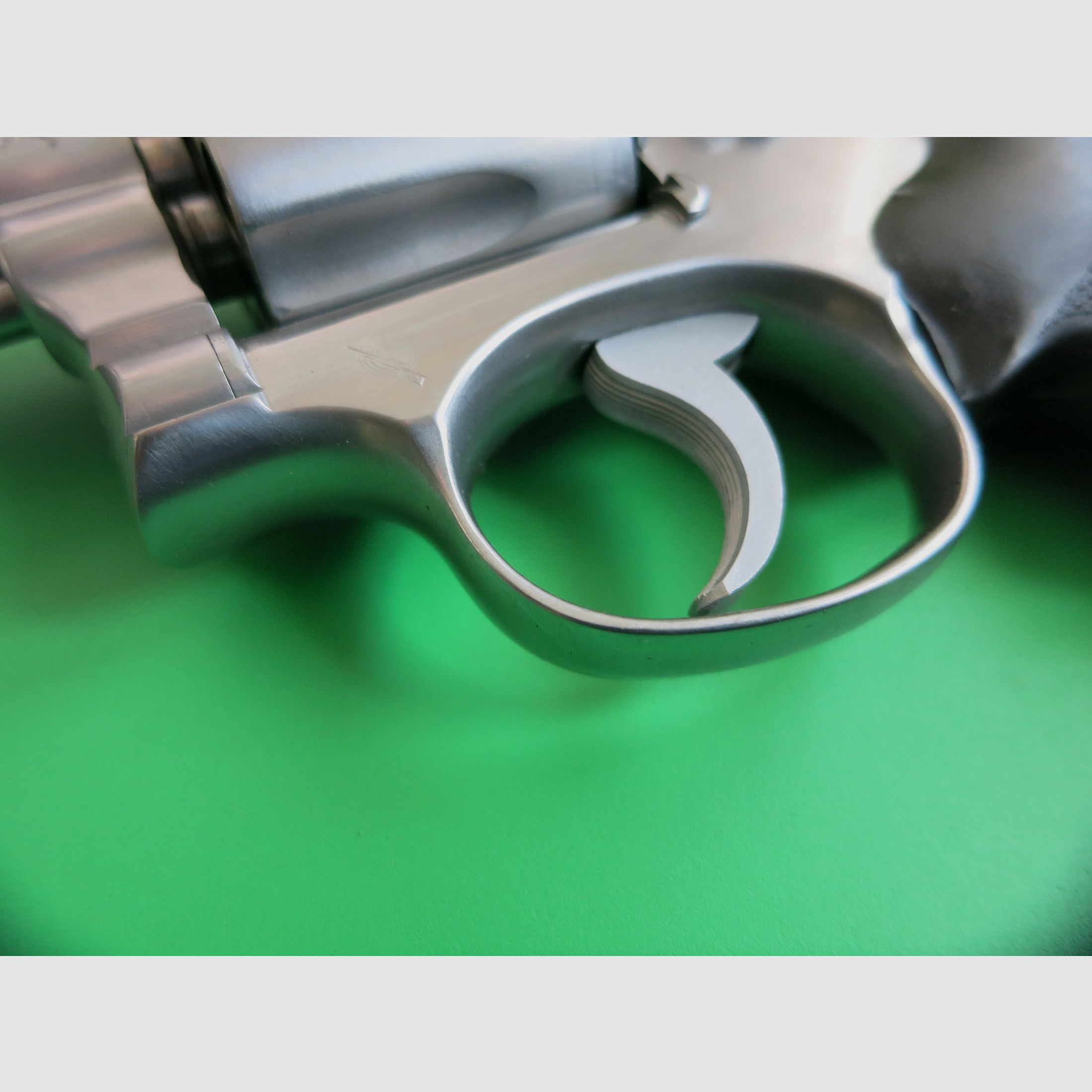 Smith&Wesson Mod. 64, .38 Special, 2" barrel, stainless, HOGUE-Monogrip, Fangschuß   #91