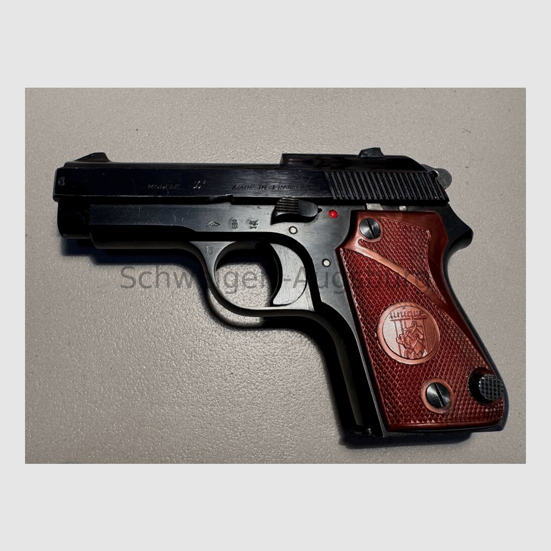 Small caliber pistol Unique L .22lr