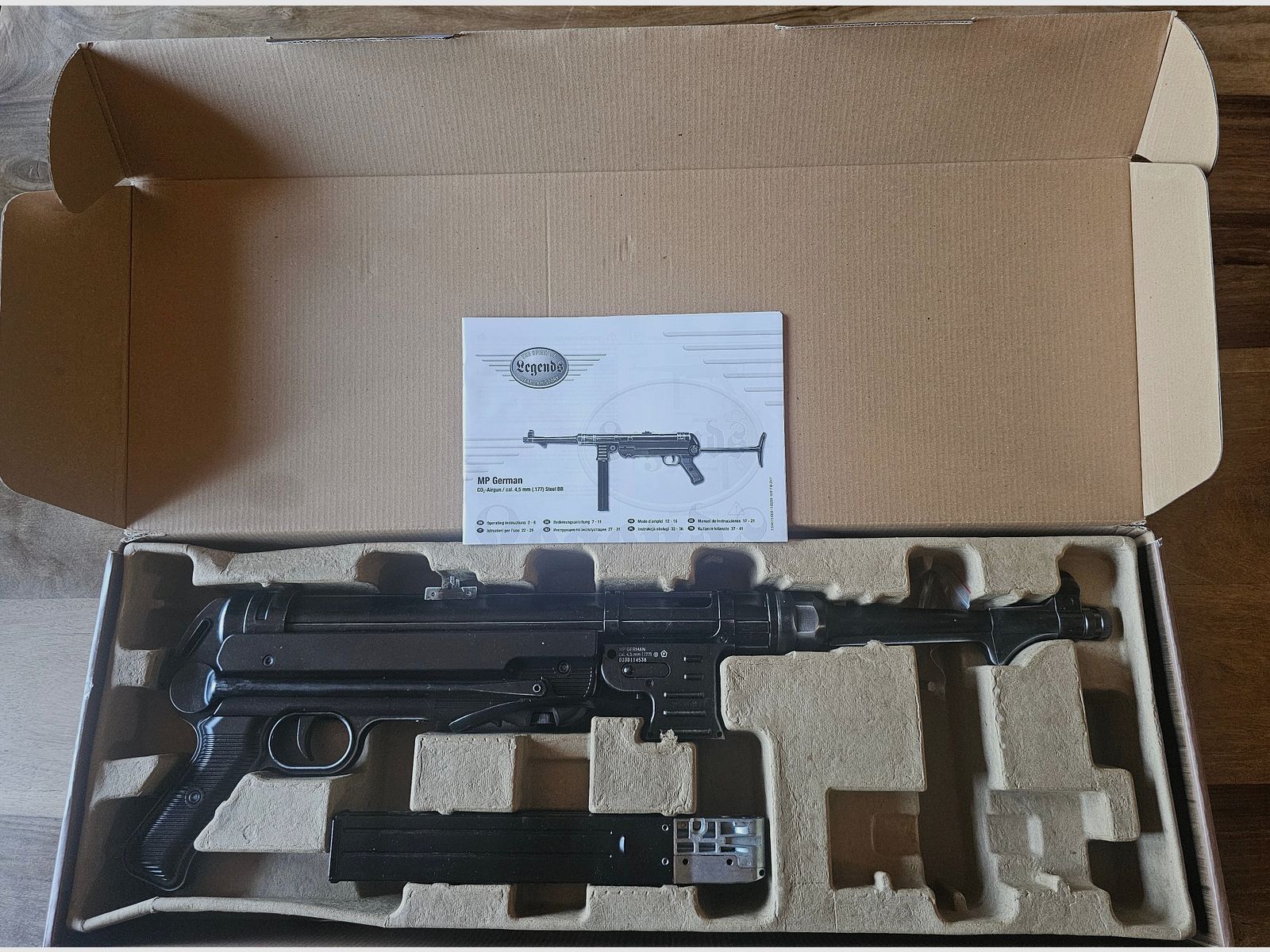 MP  40 German Legends CO2 Kal. 4,5 mm Stahl BB 