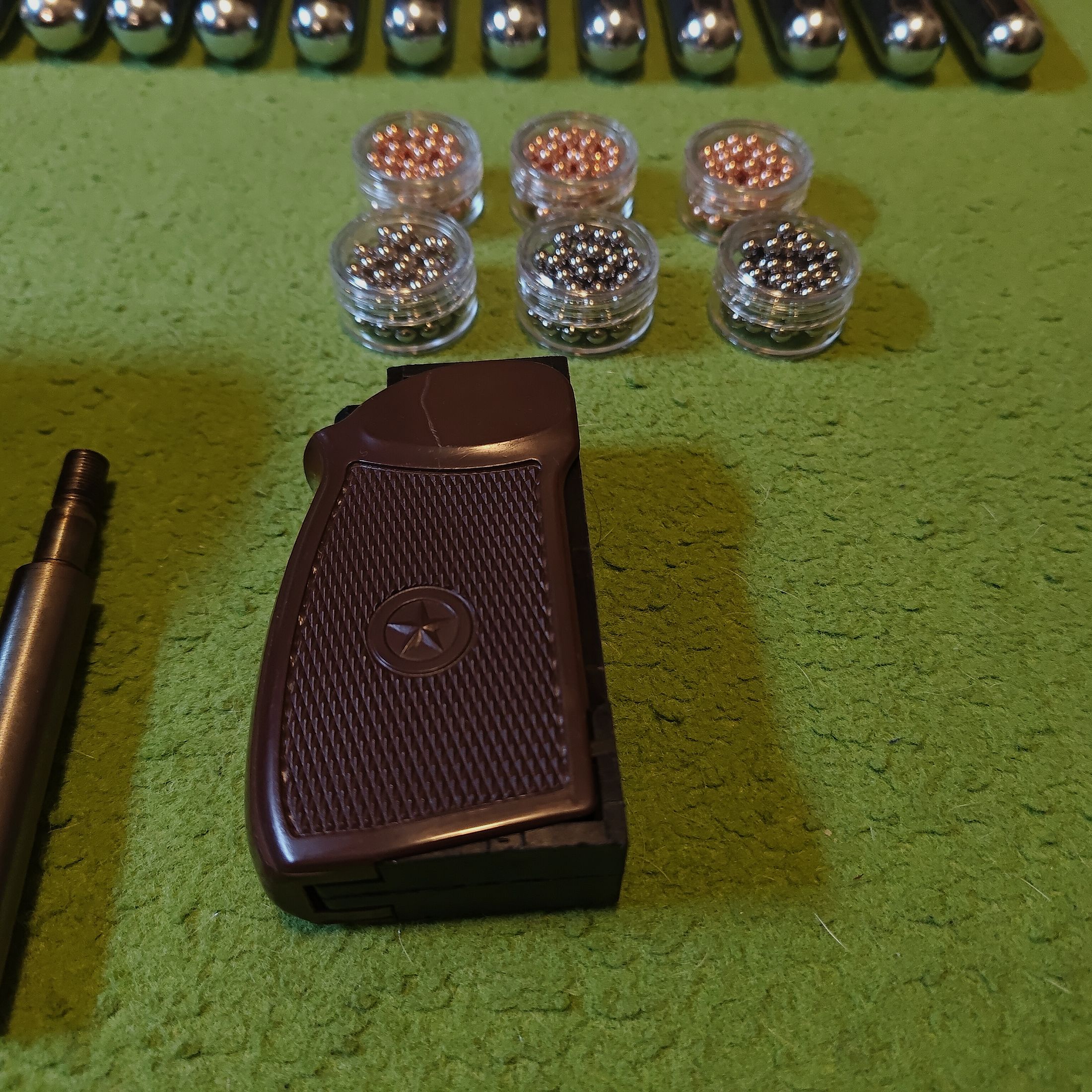 Baikal-Makarov MP-654K Made in Russia - Bruine + zwarte leren holster + 1 bus 4,5mm stalen k. suppressor.