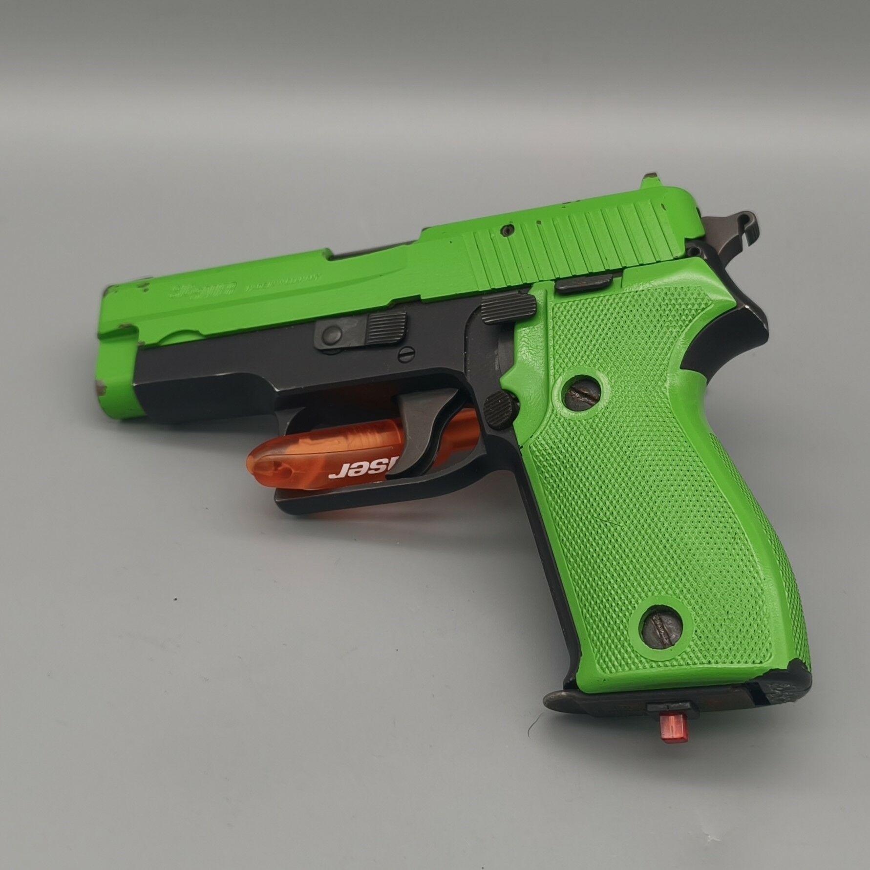 SIG Sauer P6 Laser Übungspistole der Polizei NRW "Grünwaffe" CQT" #986 ohne