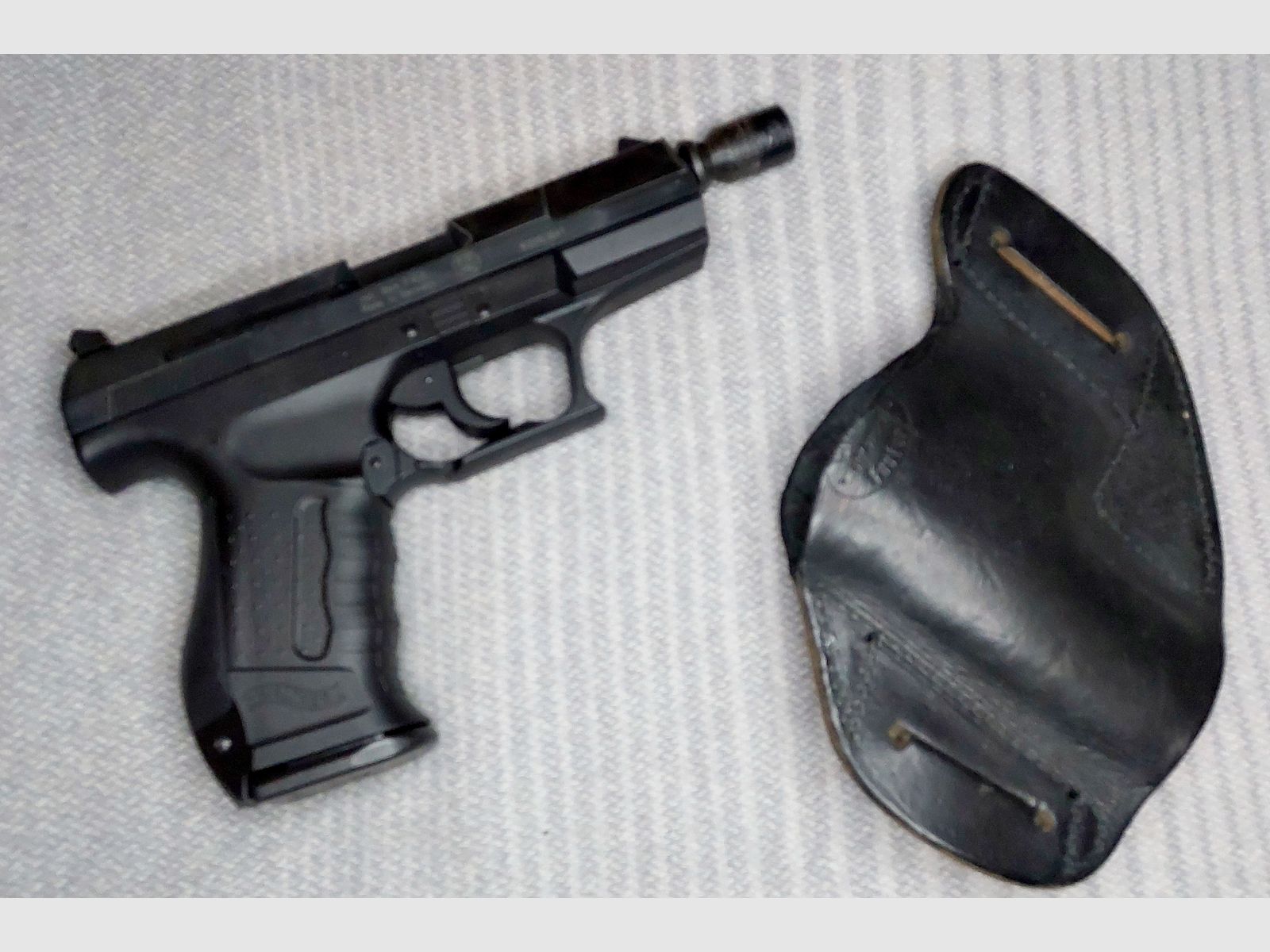 Walther P99 Schreckschuss Pistole 9mm P.A.K. (PTB 762) P 99 mit Foster Lederholster