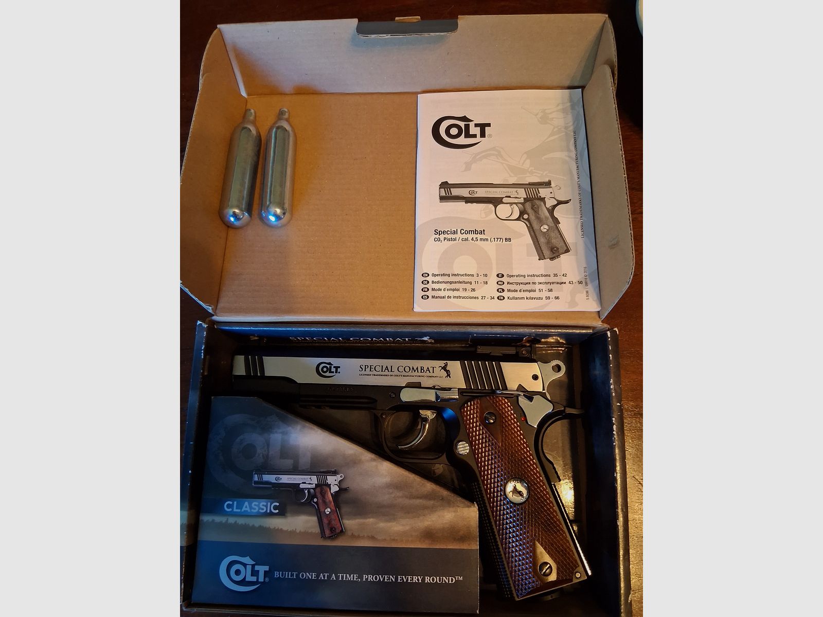 Colt 1911 A1 CO² calibre .177 /4,5mm BB avec marquage F, libre à partir de 18 ans