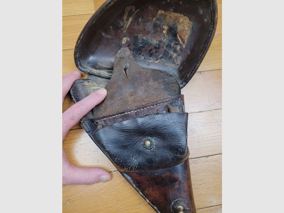 Bel étui réglementaire pour revolver 1873 ou 1874 – non transformé 1892 – Cuir brun et pas noir- TBE, image 3 sur 4