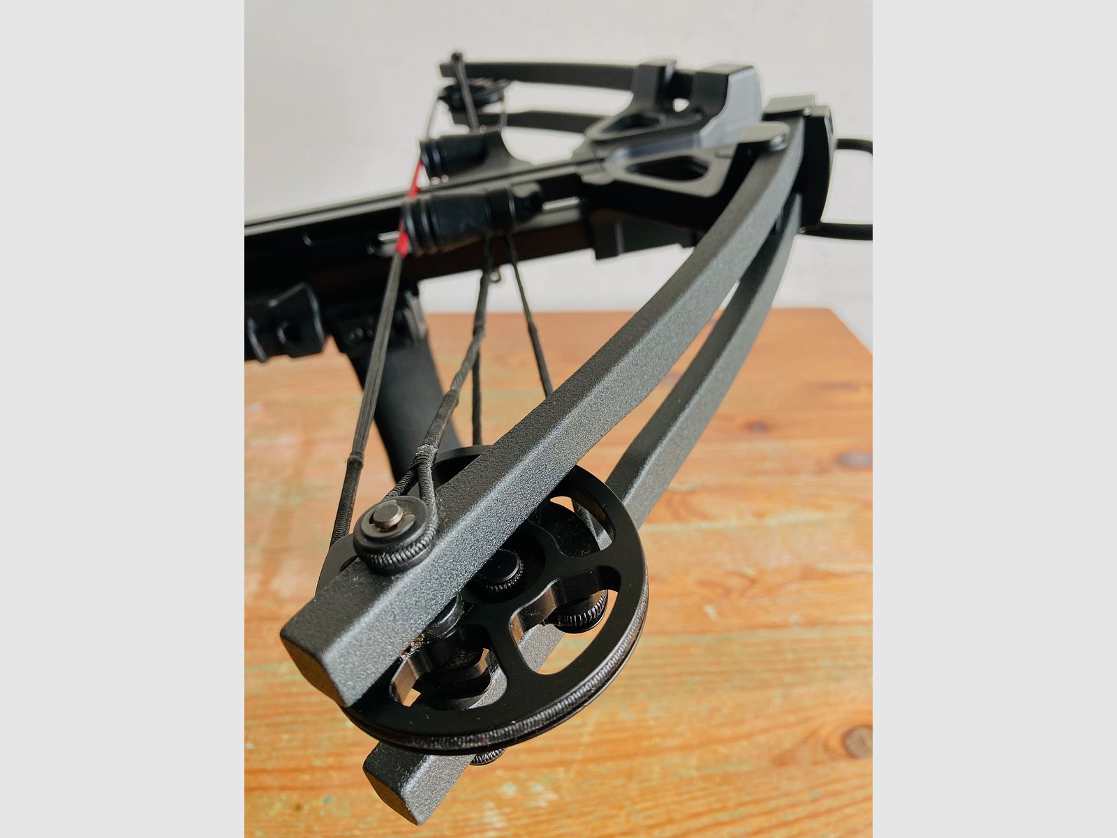 Man Kung Stalker XB52 Schwarz 185 lbs 370 fps 