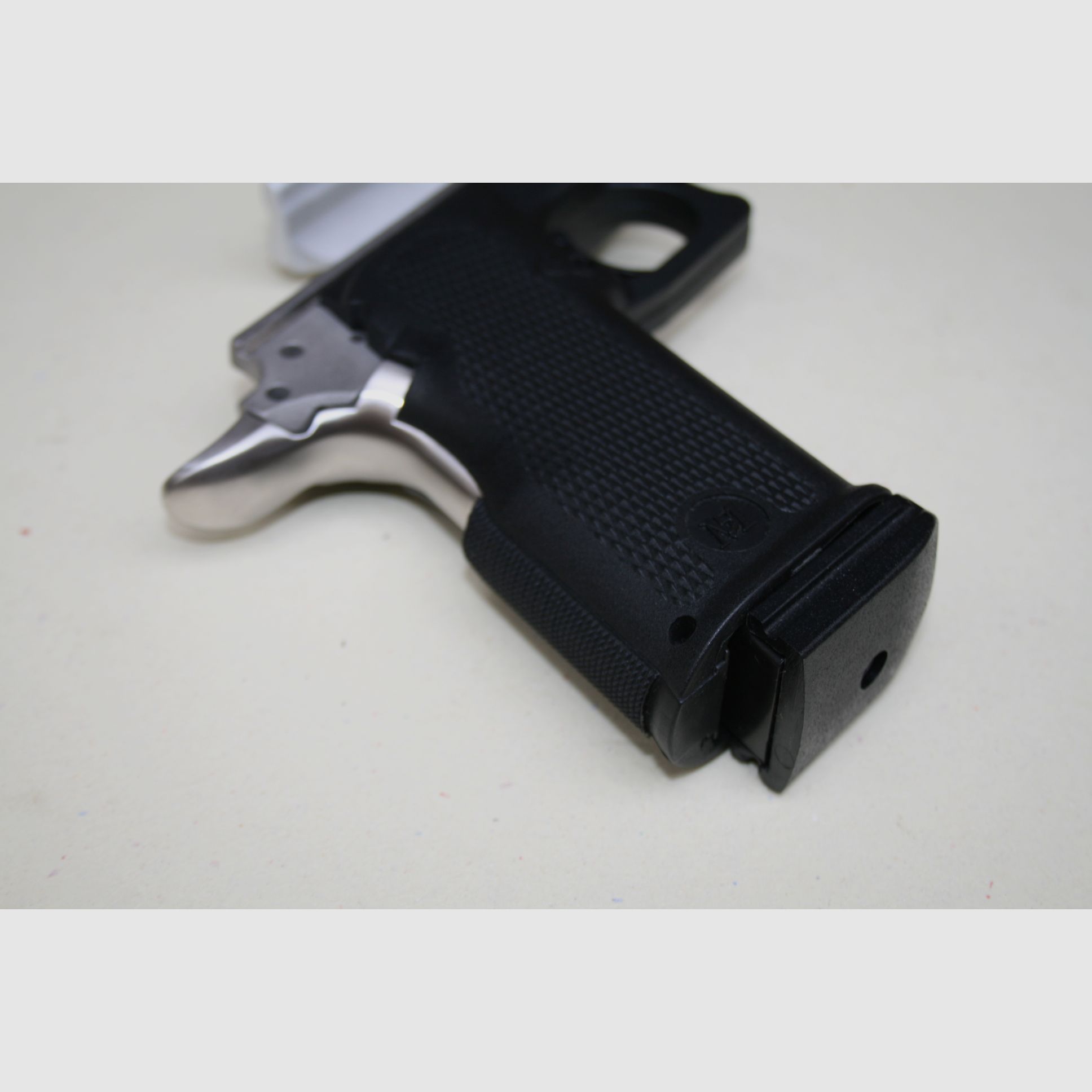 Carcassa inferiore di BUL M-5 equipaggiata con rail – Ideale per montaggio personalizzato / 9x19mm (USATO), immagine 4 di 4