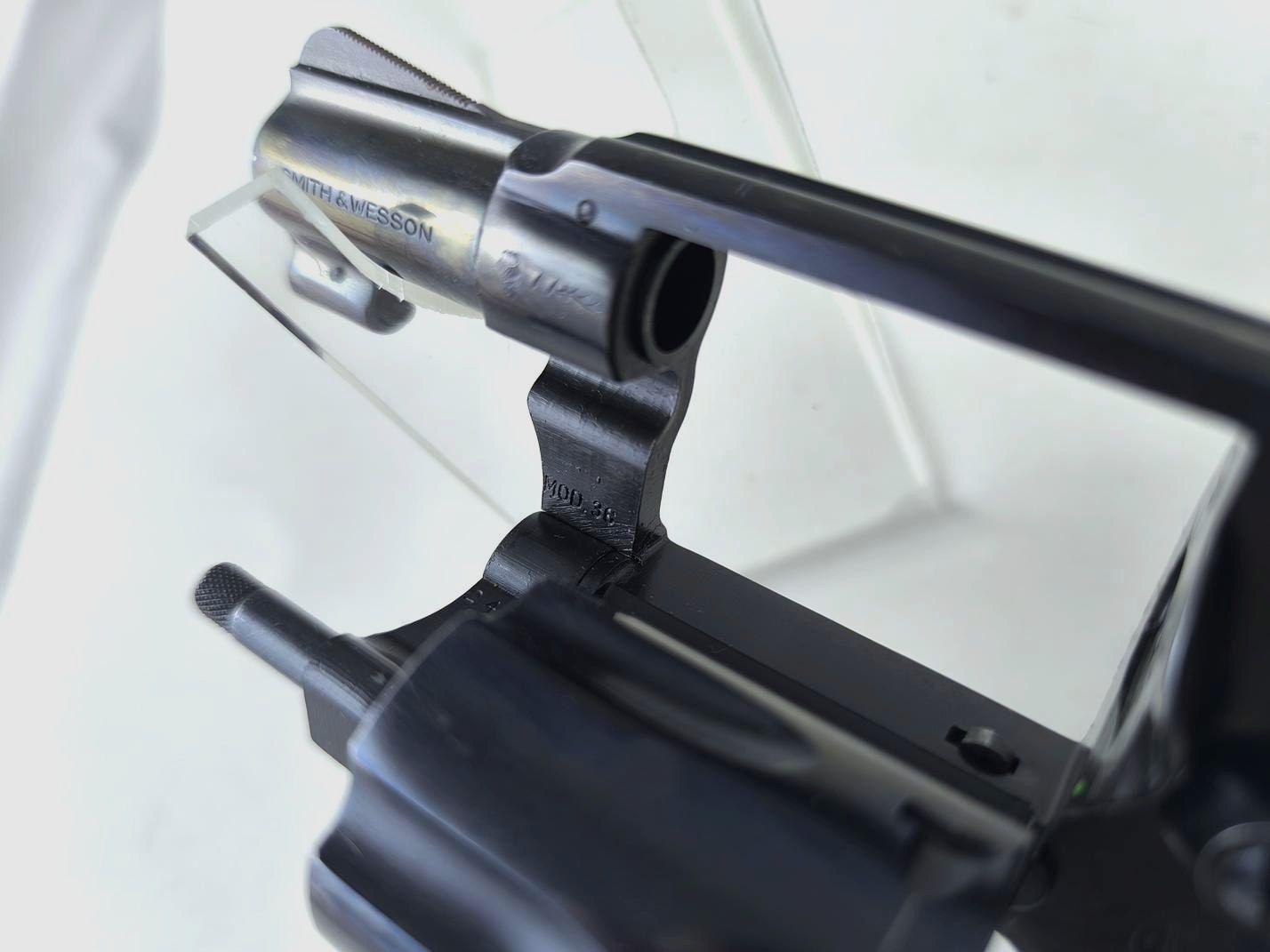 Revolver Smith & Wesson Model 36 cal. 38Spec, immagine 2 di 4