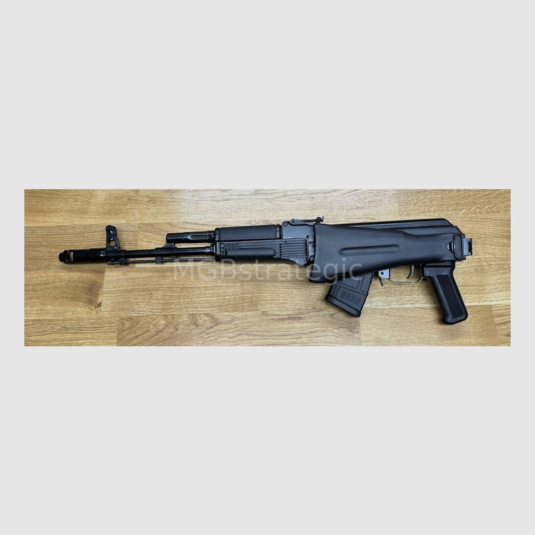 Kalashnikov USA - KR103 SFS con culata plegable 7,62x39 1/1 réplica civil de la legendaria AK103 - Sistema AK47 AKM AK74 - KR-103 SFS – Rifle de Plegado Lateral 7.62x39mm – Forjado en Frío