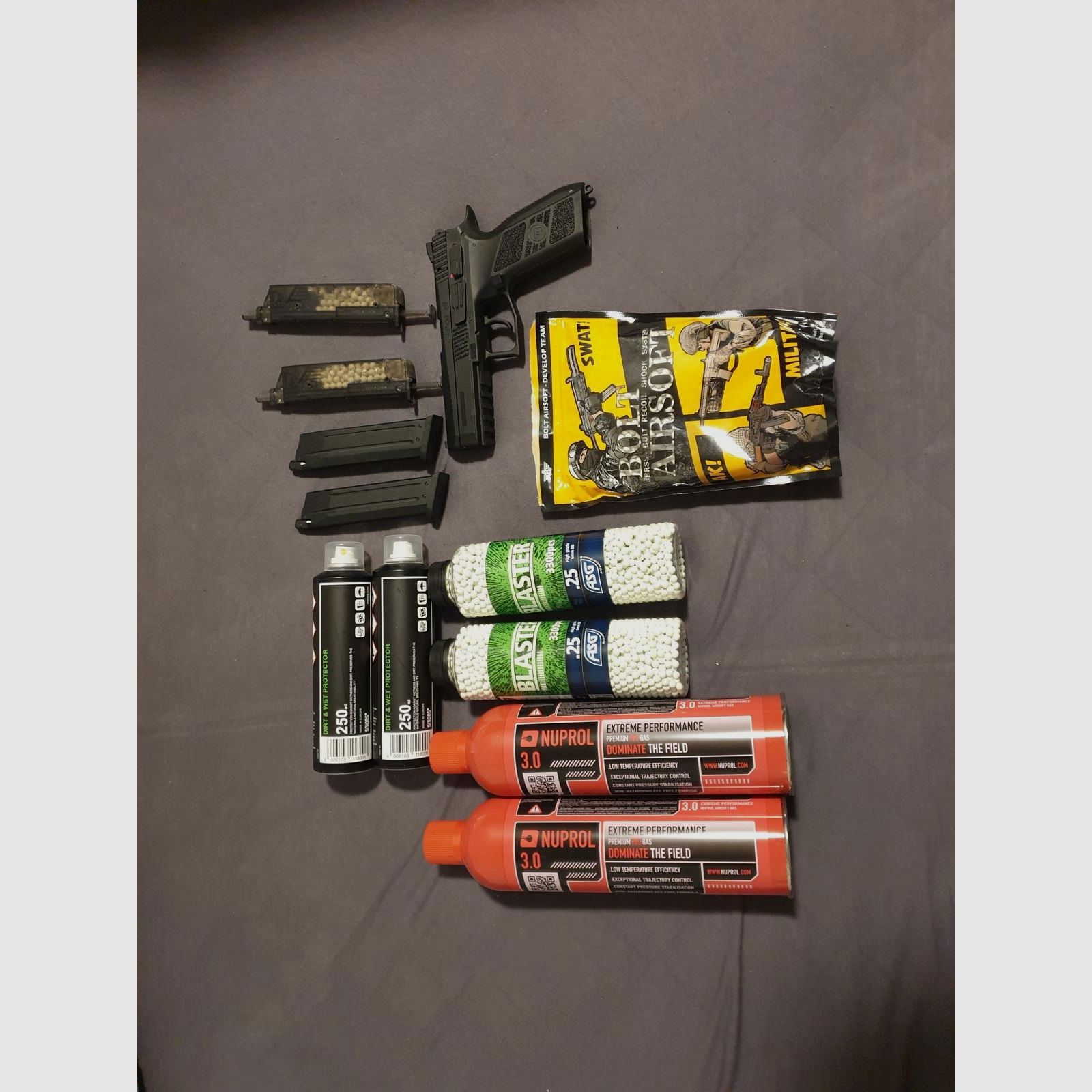 Airsoftpistole CZ P-09 (0,7 Joule) + umfangreiches Zubehör – neuwertig