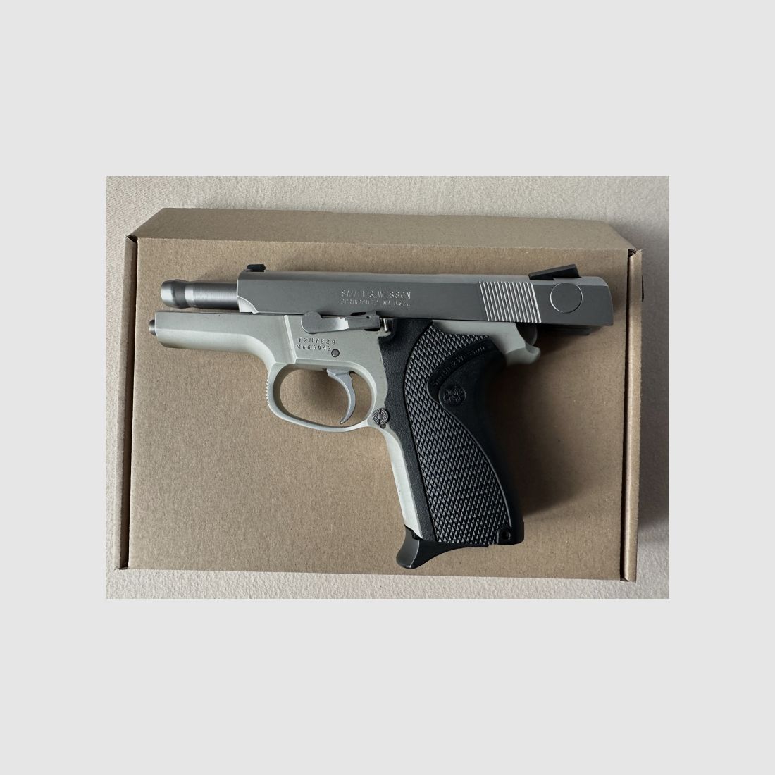 Sehr seltene Smith&Wesson 6946 im Kaliber 9mm Luger