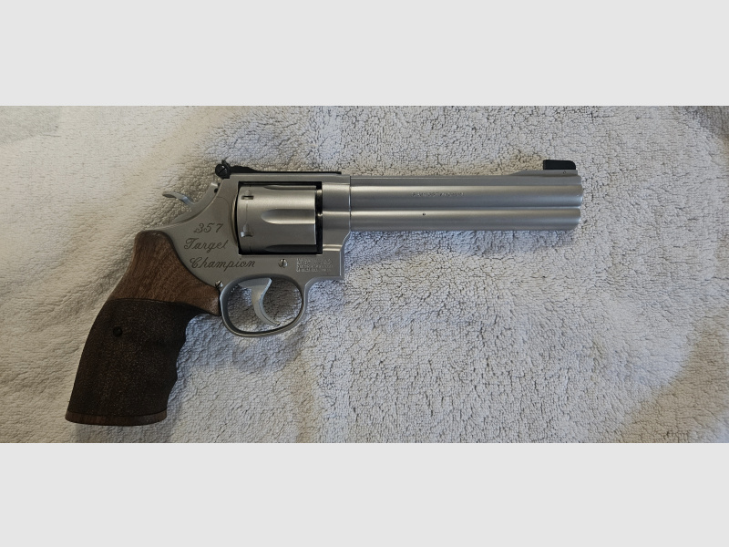 smith and wesson 686-3 target champion .357 magnum