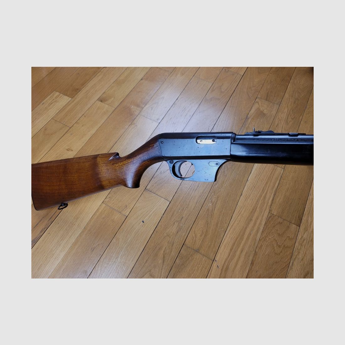 Mooie semi-automatische geweer Unique V49 – .22LR – magazijn – Wapenfabriek van de Pyreneeën – Hendaye – TBE, afbeelding 1 van 13