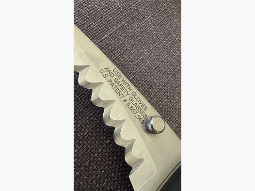 Smith & Wesson 1st Response cuchillo de rescate con funda