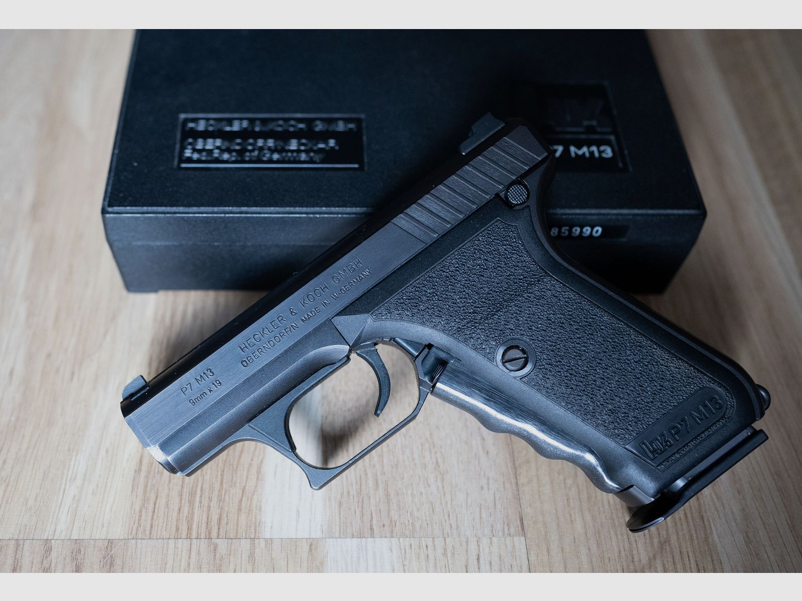 Heckler & Koch Pistole HK P7 M13 9x19mm Original mit Karl Nill Holz Griffschalen und Zubehör