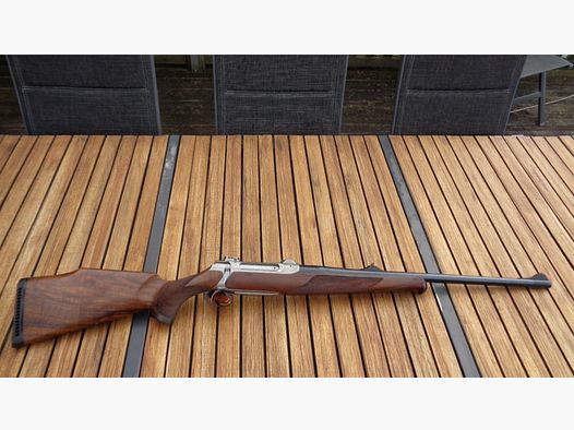 Sauer 202 .375 H&H Europa Luxus E nitriertes Stahlgehäuse Eichenlaub-Gravur ausgesuchtem Nußbaumholz