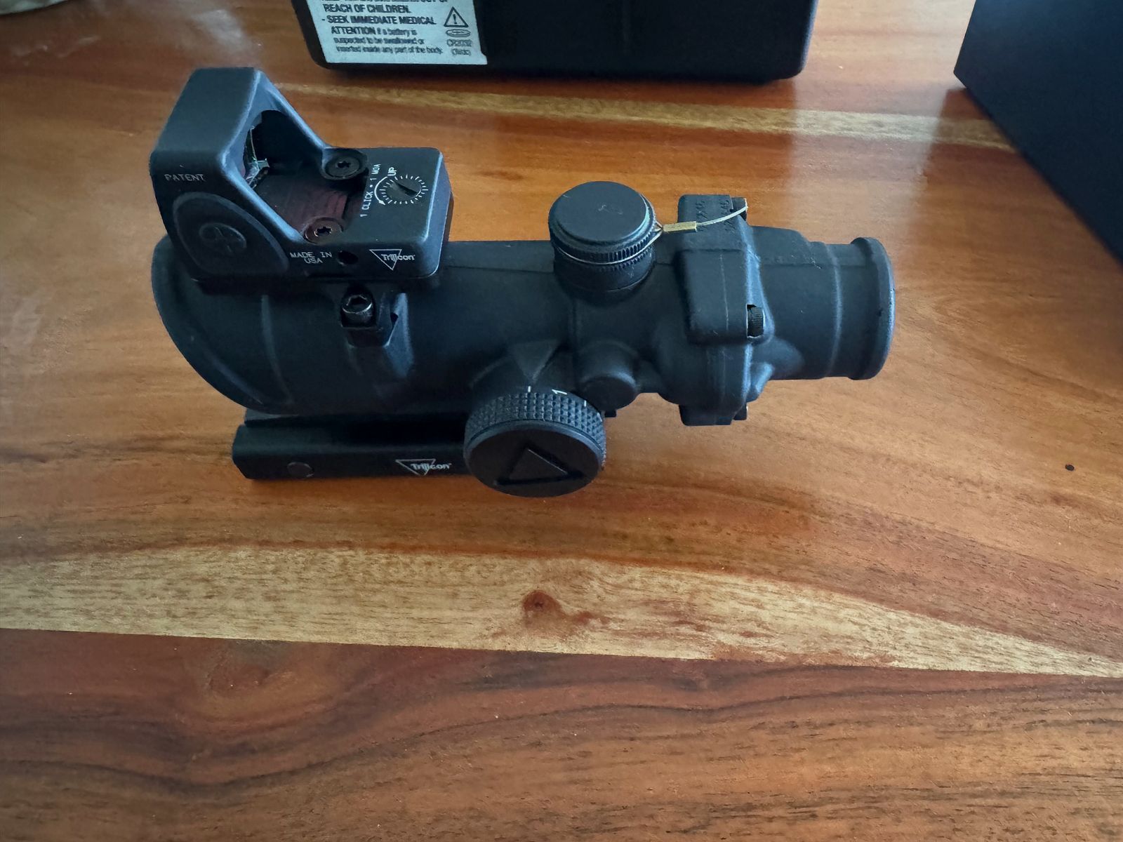 Trijicon ACOG 4x32 LED (.223 Reticle) + RMR Type 2 (3.25 MOA) – ABSOLUT NOWY I NIGDY NIE UŻYWANY w OVP