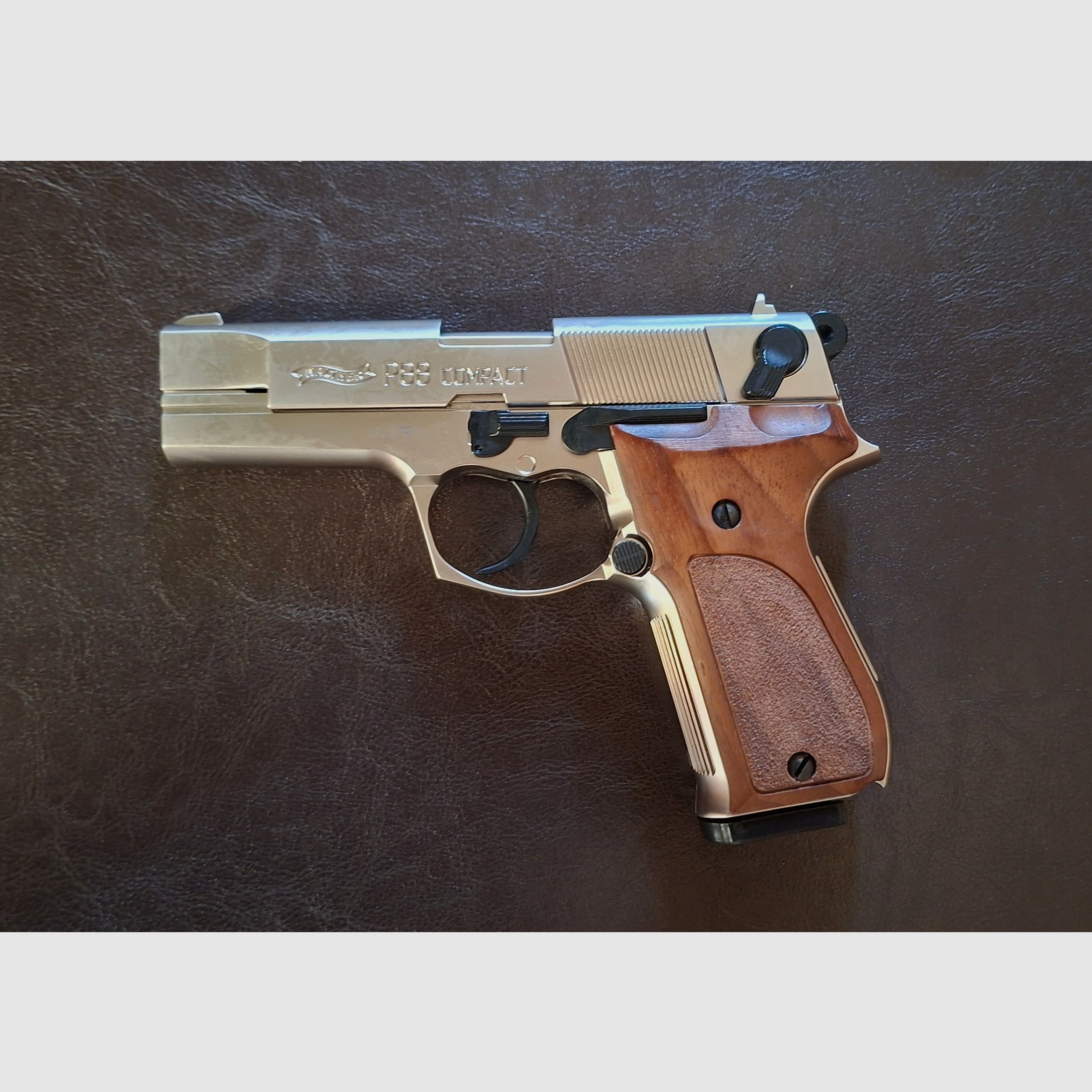 Walther P88 Compact 9mm P.A.K., image 3 of 5