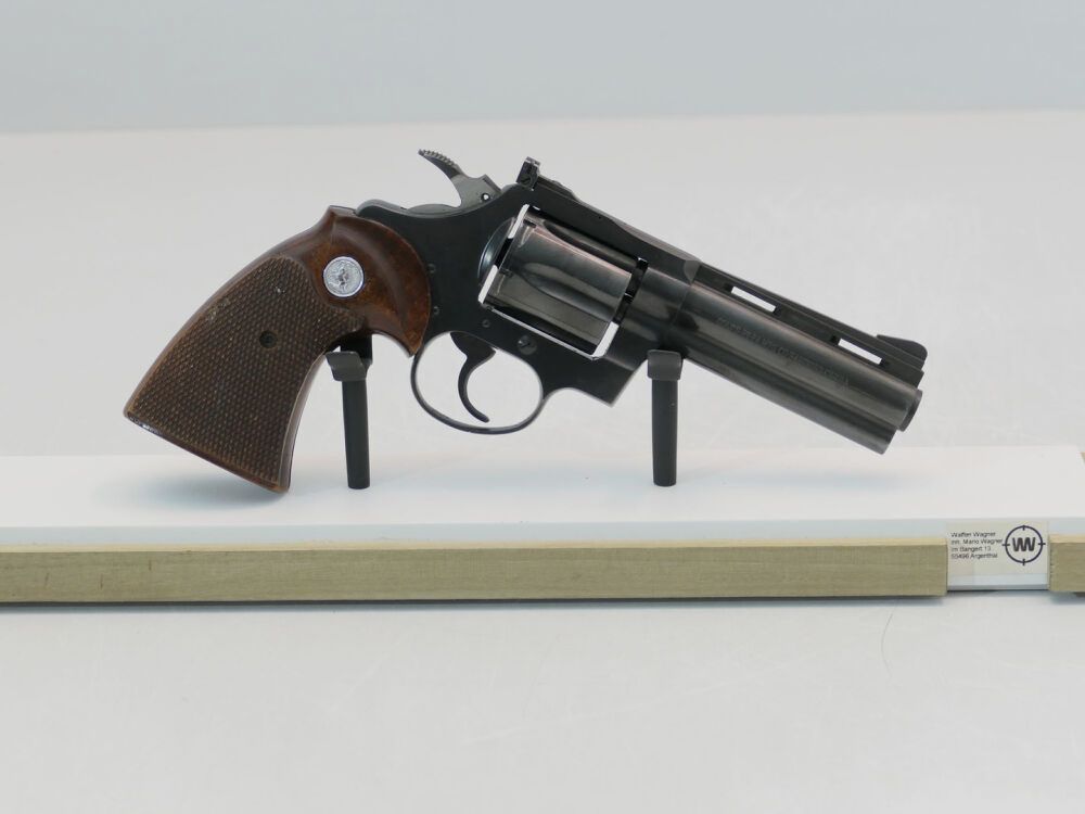 Colt Diamondback
