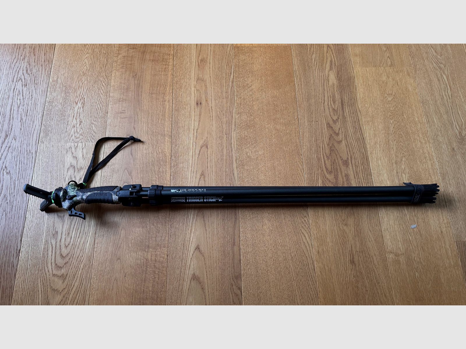 Primos Trigger Stick Gen. 2 Dreibein / Zielstock – Jim Shockey Edition