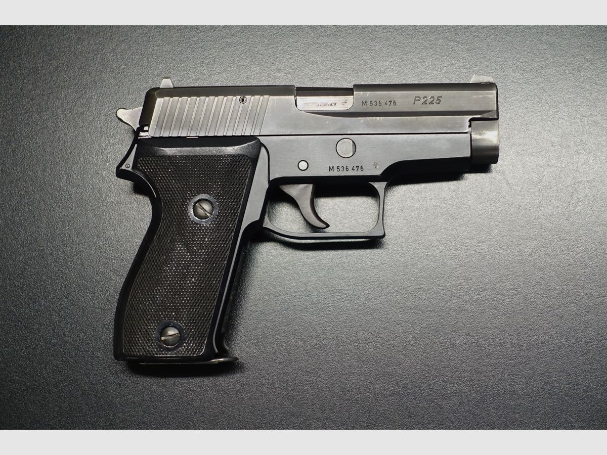 Sig Sauer P225, immagine 1 di 5