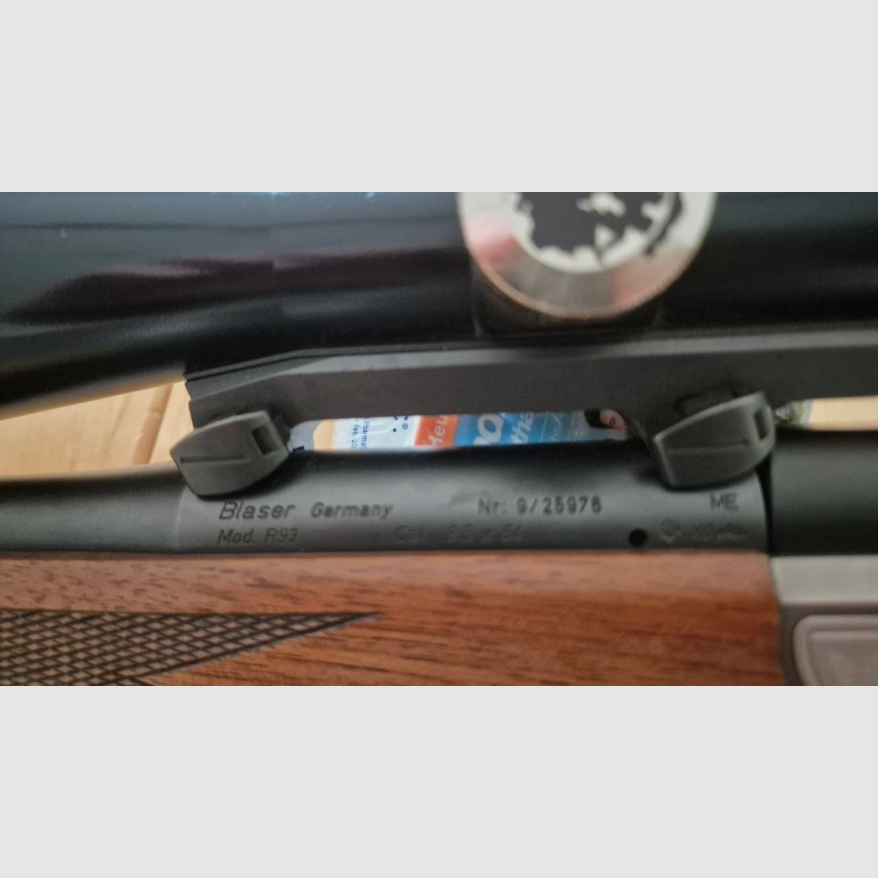 Rifle Blaser R93 Cal. 9,3x64 con dos ópticas