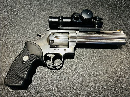 Colt Anaconda 44 Mag. 6"