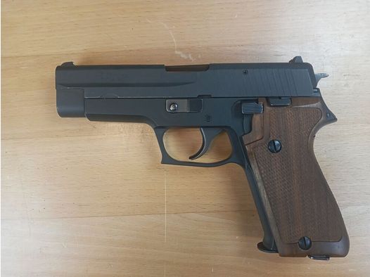 Sig Sauer P 220