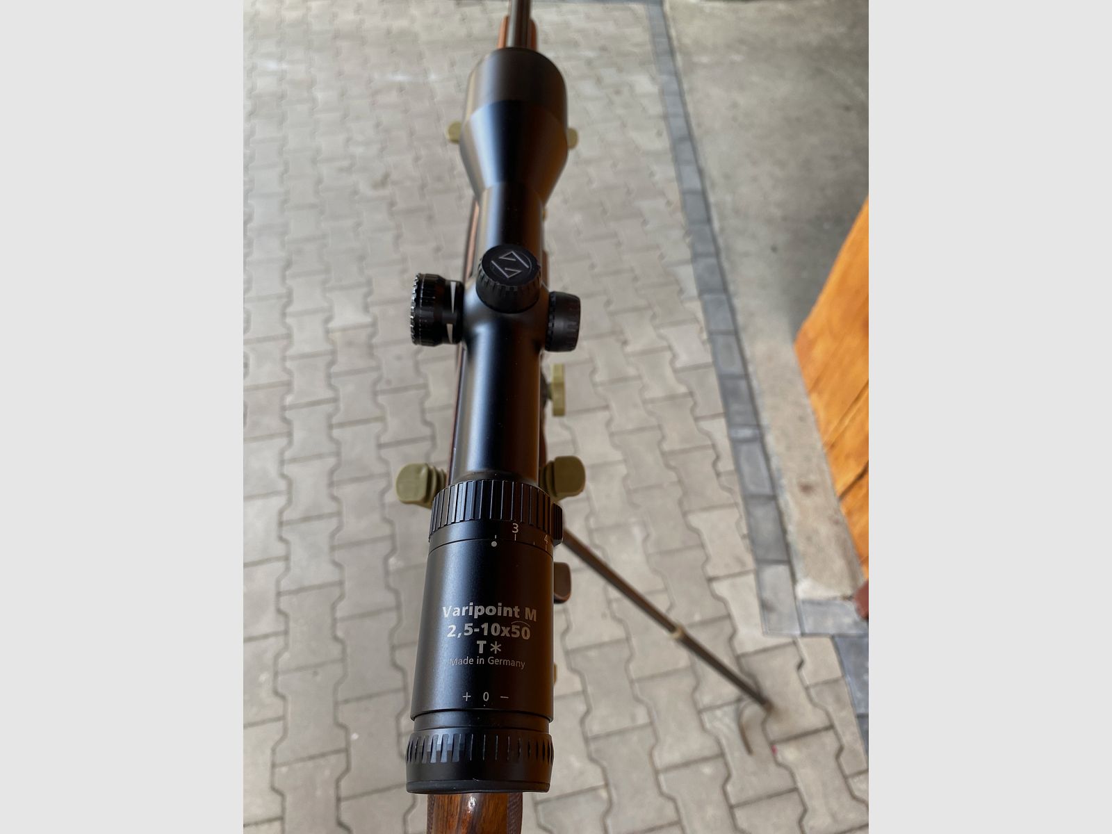 Sauer 200  in 7x64  mit Zeiss Varipoint 2,5-10x50