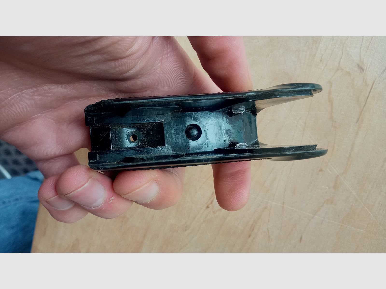 Bakelite grip shell with minor damage for DDR police pistol-M / Vintage grip for East German Makarov // 8 rounds PM 9x18