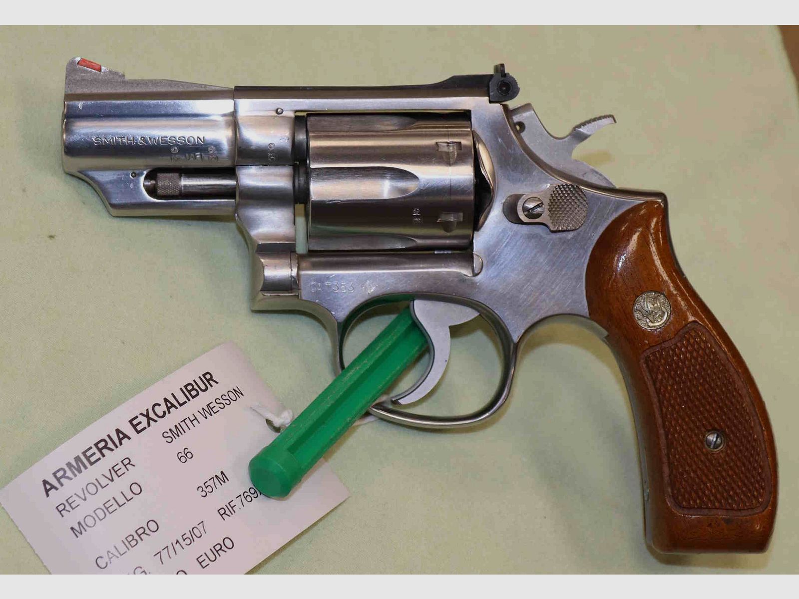 Revolver Smith & Wesson Modell 66 Kaliber .357 MG, Bild 2 von 5